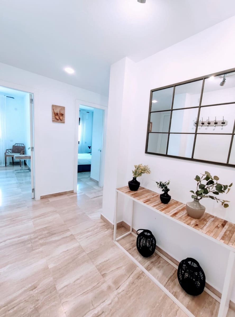 3 bedroom Apartment for sale in San Pedro de Alcantara with pool - € 999,000 (Ref: 9427542)