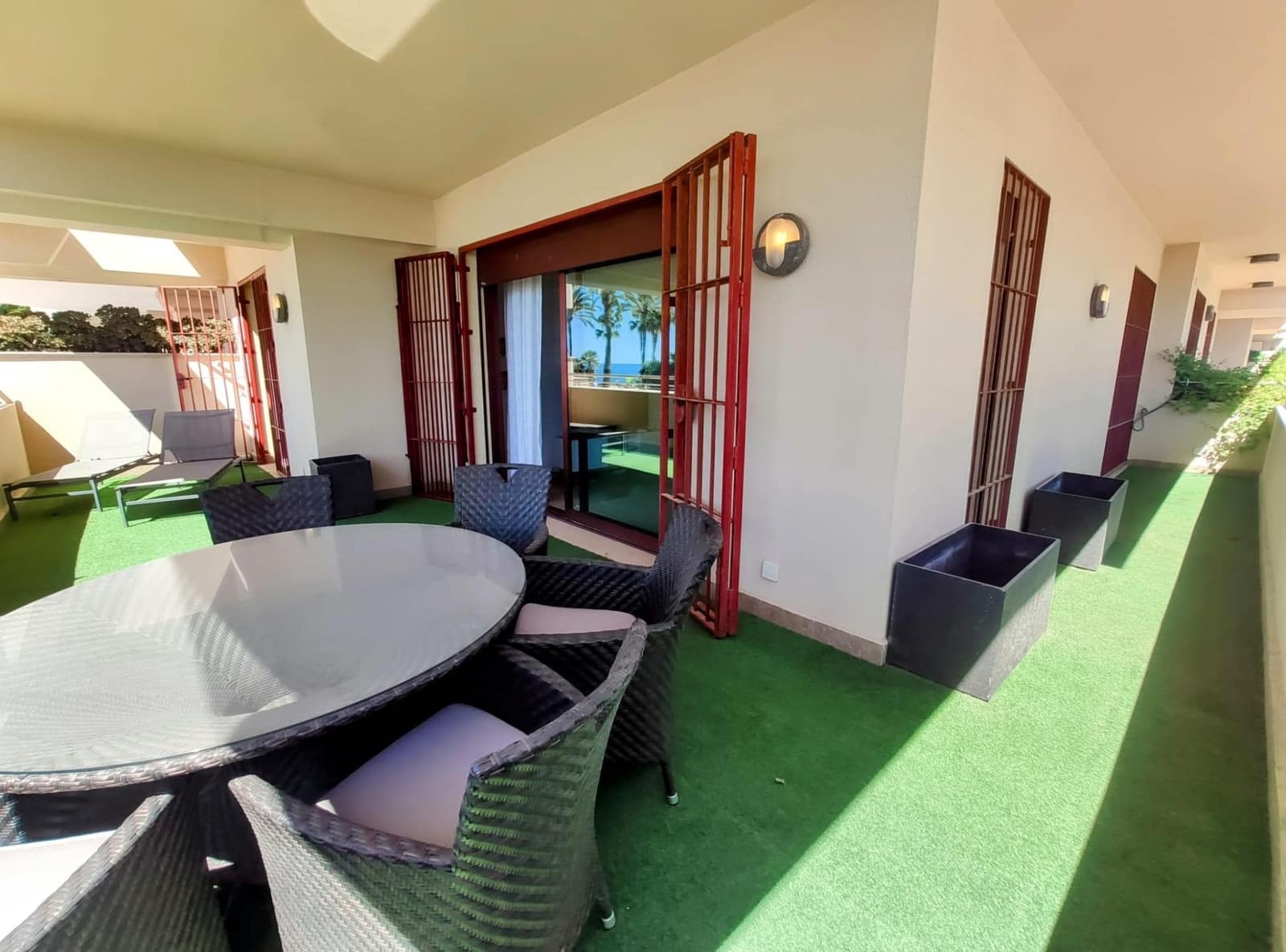 3 bedroom Apartment for sale in San Pedro de Alcantara with pool - € 999,000 (Ref: 9427542)