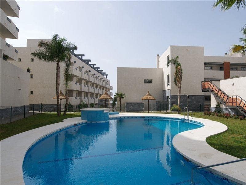 2 sovrum Lägenhet att hyra i Mijas med pool - 1 290 € (Ref: 9427543)