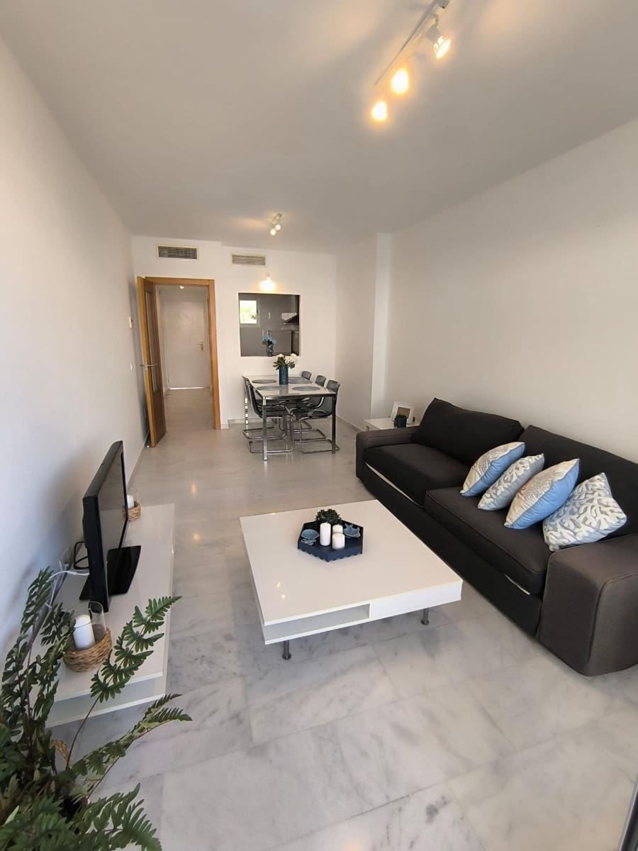 2 sovrum Lägenhet att hyra i Mijas med pool - 1 290 € (Ref: 9427543)