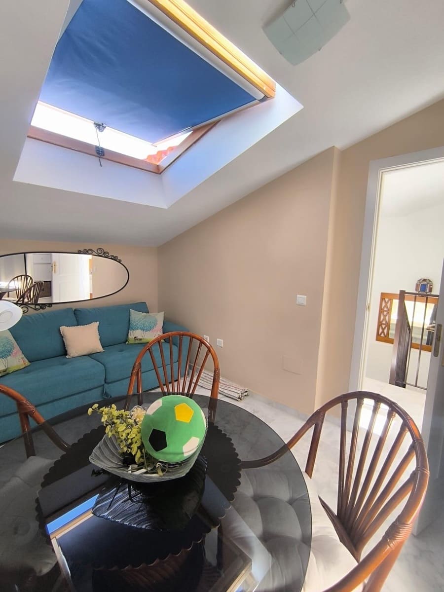 3 bedroom Penthouse for sale in Benalmadena with pool garage - € 388,000 (Ref: 9427544)