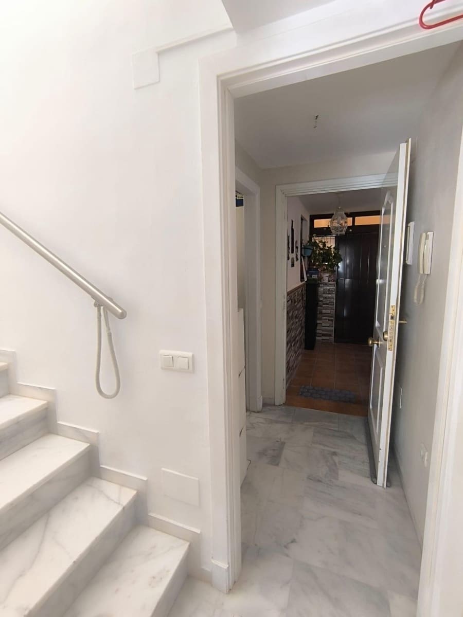 3 bedroom Penthouse for sale in Benalmadena with pool garage - € 388,000 (Ref: 9427544)