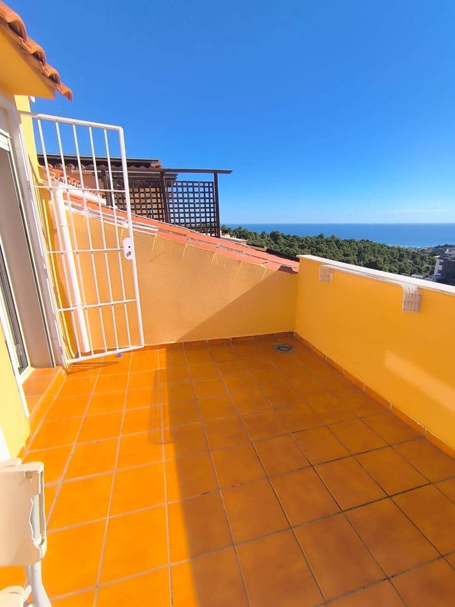 3 bedroom Penthouse for sale in Benalmadena with pool garage - € 388,000 (Ref: 9427544)