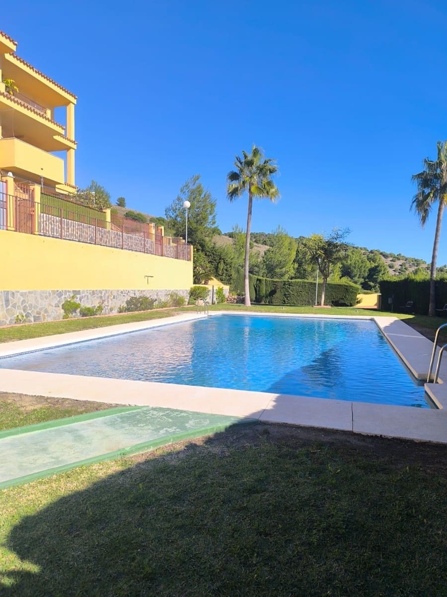 3 bedroom Penthouse for sale in Benalmadena with pool garage - € 388,000 (Ref: 9427544)