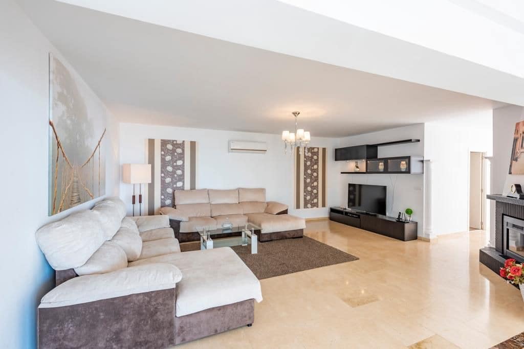 7 sovrum Villa till salu i Mijas med pool garage - 1 349 000 € (Ref: 9449422)