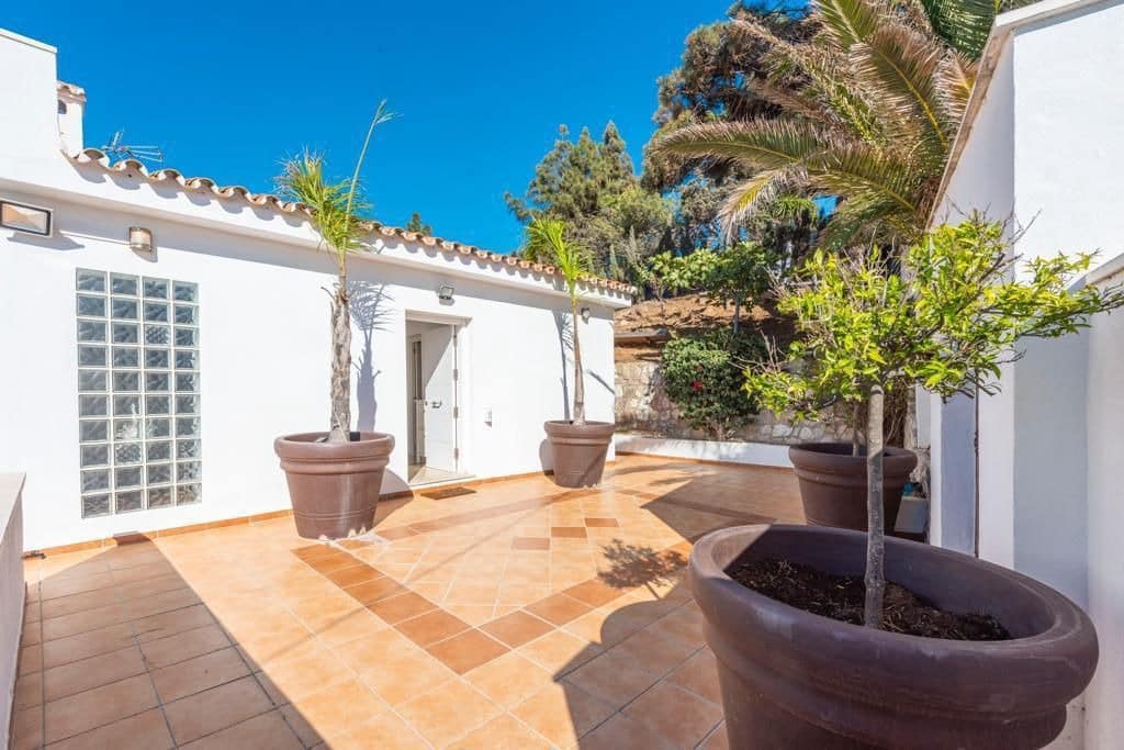 7 sovrum Villa till salu i Mijas med pool garage - 1 349 000 € (Ref: 9449422)
