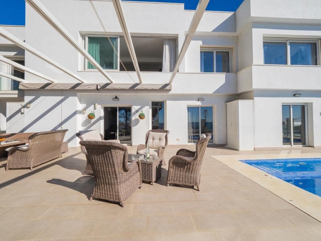 7 sovrum Villa till salu i Mijas med pool garage - 1 349 000 € (Ref: 9449422)