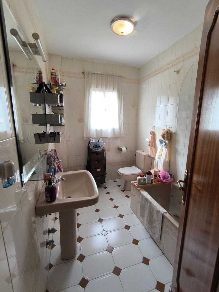 5 slaapkamer Rijtjeshuis te koop in El Coto met zwembad - € 549.900 (Ref: 9449423)