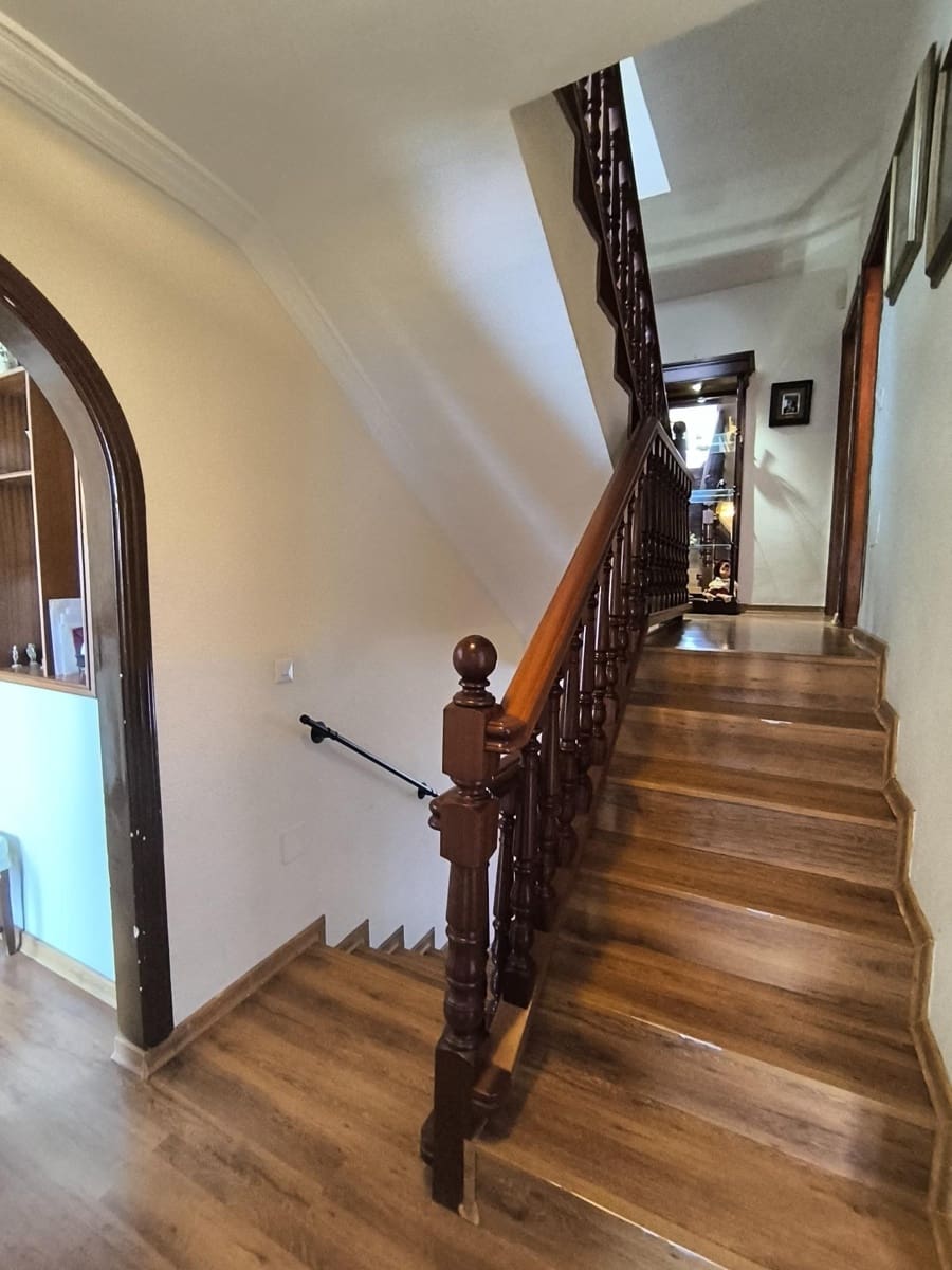 5 slaapkamer Rijtjeshuis te koop in El Coto met zwembad - € 549.900 (Ref: 9449423)