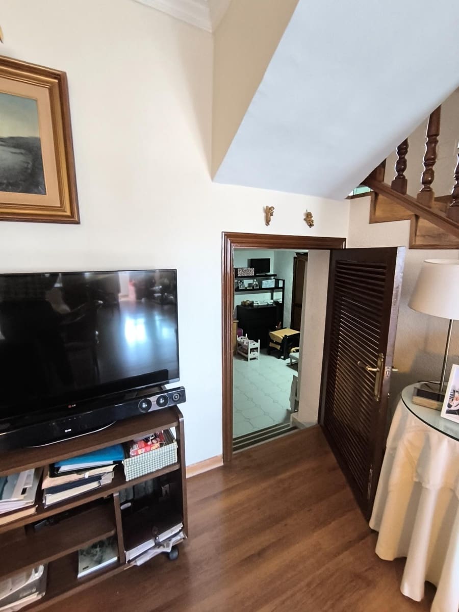 5 slaapkamer Rijtjeshuis te koop in El Coto met zwembad - € 549.900 (Ref: 9449423)