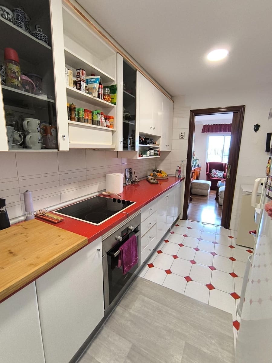 5 slaapkamer Rijtjeshuis te koop in El Coto met zwembad - € 549.900 (Ref: 9449423)