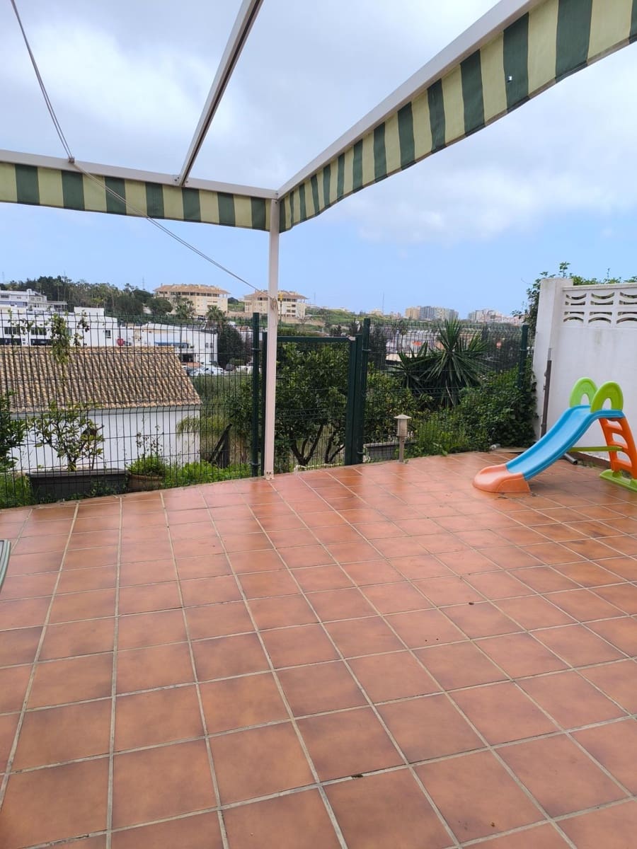 5 slaapkamer Rijtjeshuis te koop in El Coto met zwembad - € 549.900 (Ref: 9449423)