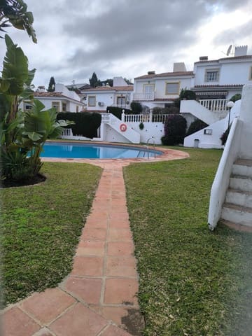 5 slaapkamer Rijtjeshuis te koop in El Coto, Mijas met zwembad - € 549.900 (Ref: 9449423)