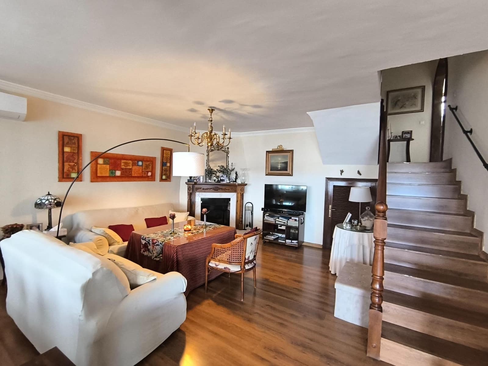 5 slaapkamer Rijtjeshuis te koop in El Coto met zwembad - € 549.900 (Ref: 9449423)