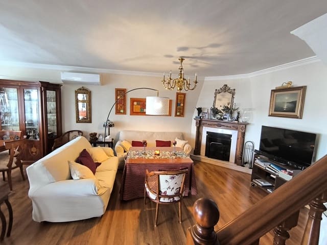 5 slaapkamer Rijtjeshuis te koop in El Coto, Mijas met zwembad - € 549.900 (Ref: 9449423)