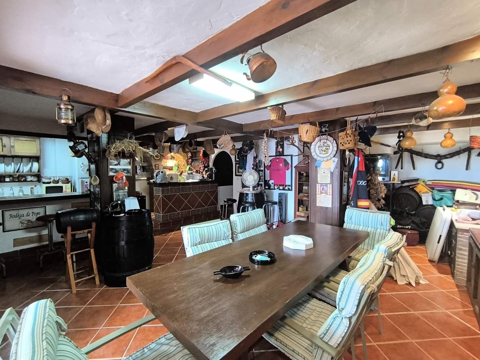 5 slaapkamer Rijtjeshuis te koop in El Coto met zwembad - € 549.900 (Ref: 9449423)