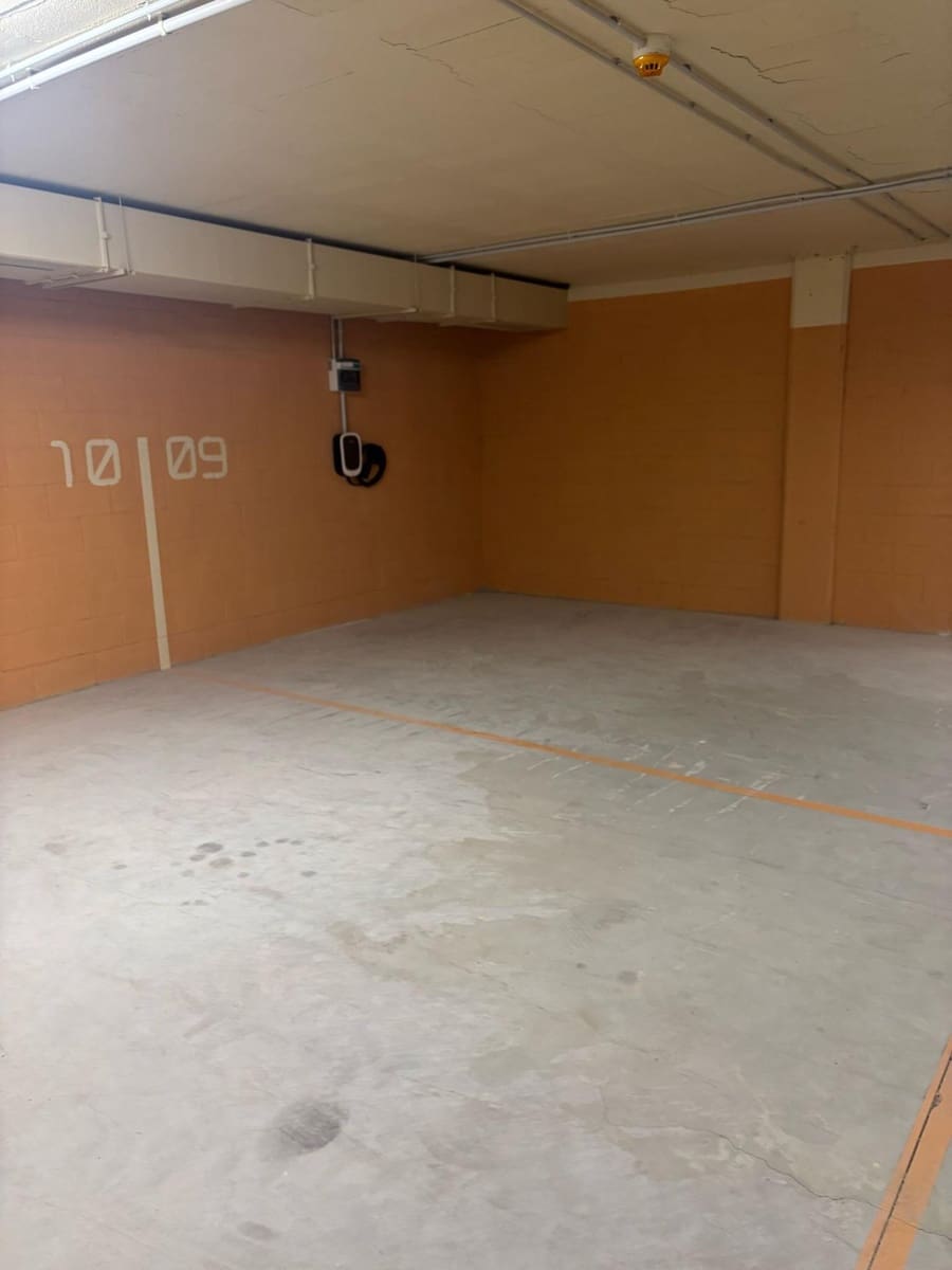 3 soveværelse Lejlighed til leje i Fuengirola med swimmingpool garage - € 3.750 (Ref: 9449424)