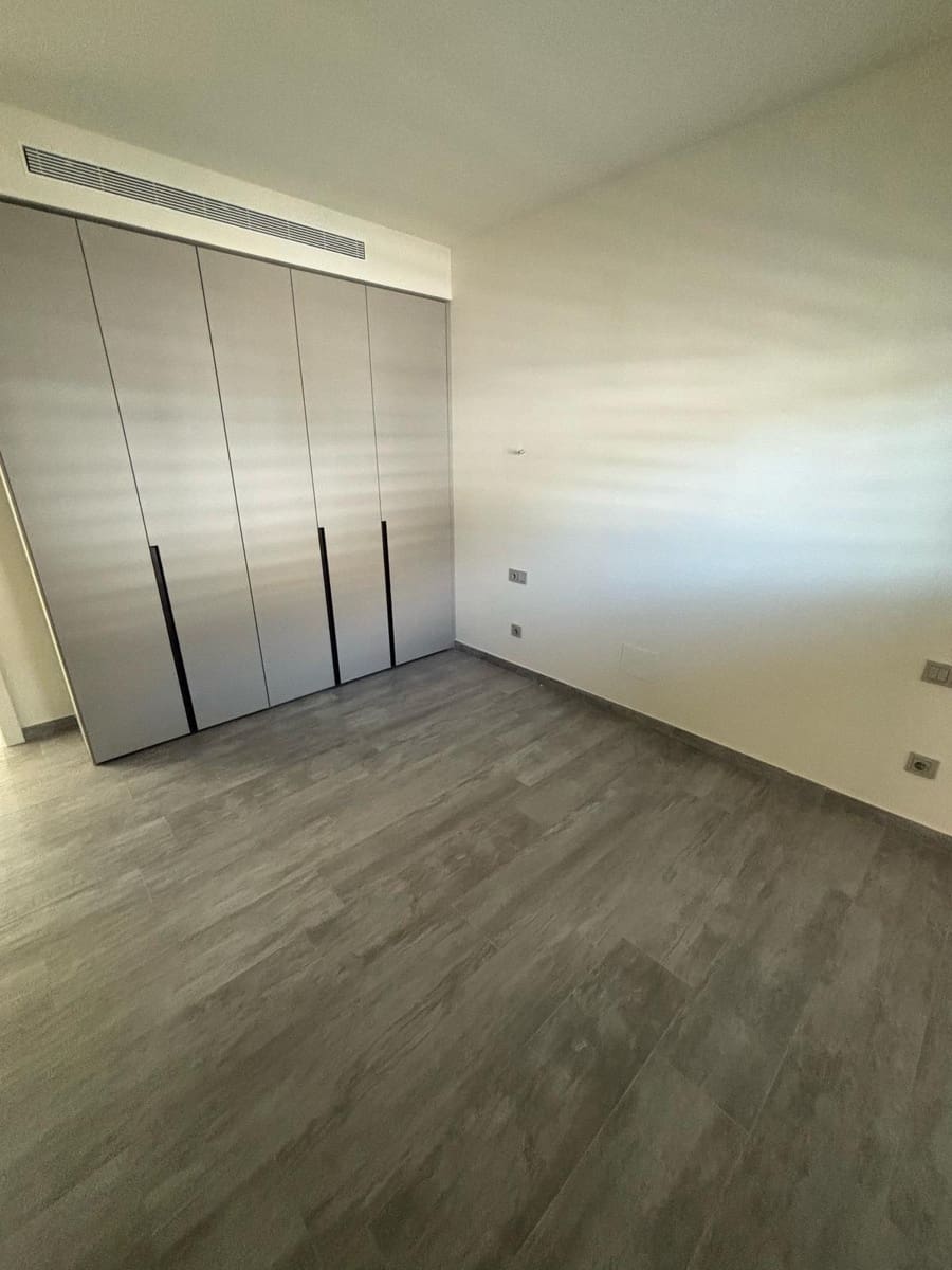 3 soveværelse Lejlighed til leje i Fuengirola med swimmingpool garage - € 3.750 (Ref: 9449424)