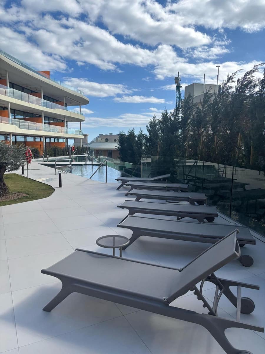 3 soveværelse Lejlighed til leje i Fuengirola med swimmingpool garage - € 3.750 (Ref: 9449424)