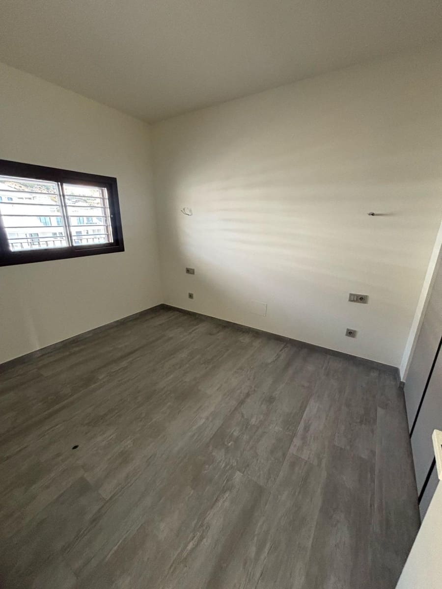 3 soveværelse Lejlighed til leje i Fuengirola med swimmingpool garage - € 3.750 (Ref: 9449424)