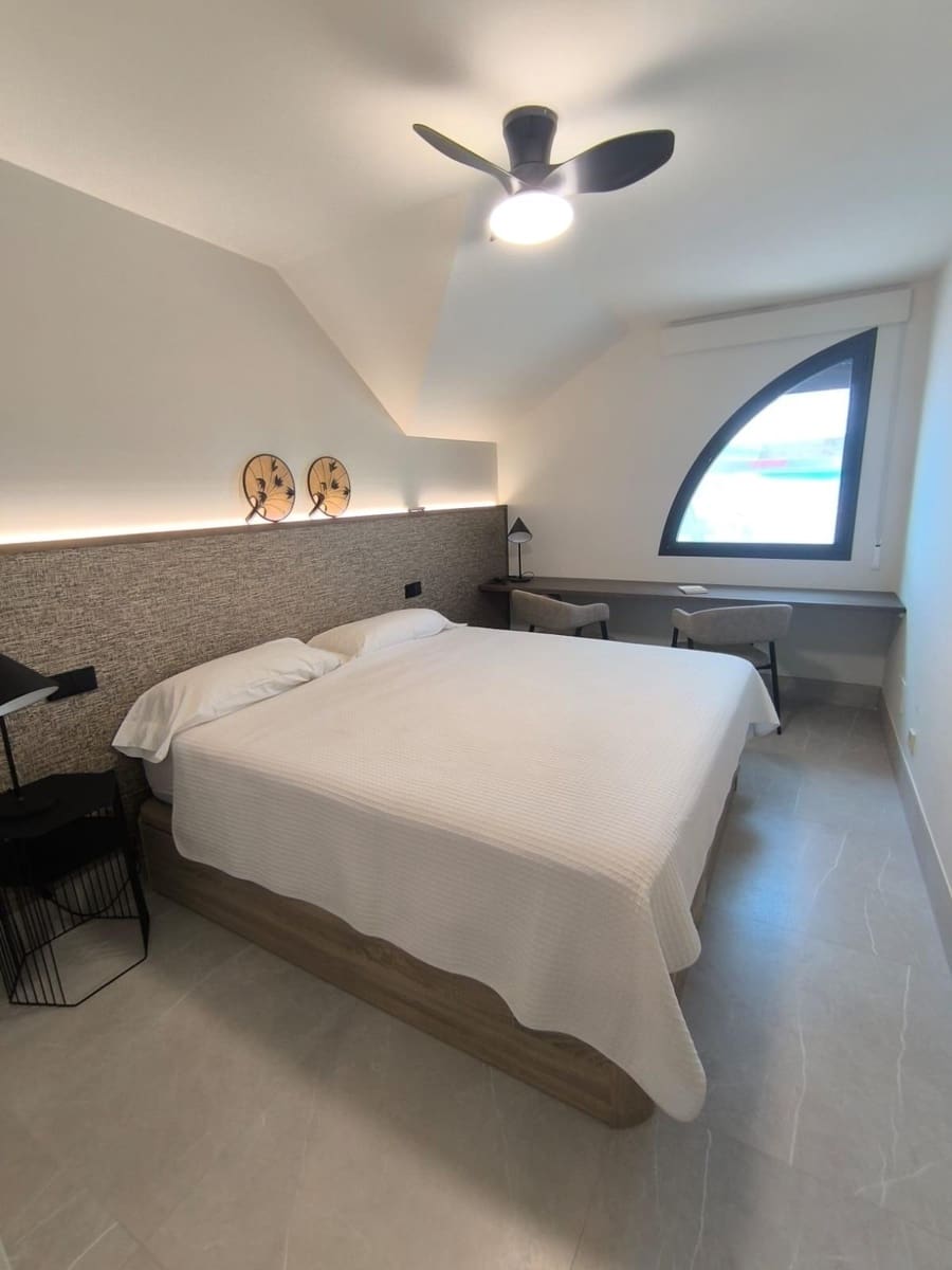 4 sypialnia Penthouse na sprzedaż w Fuengirola z basenem garażem - 1 065 000 € (Ref: 9449426)