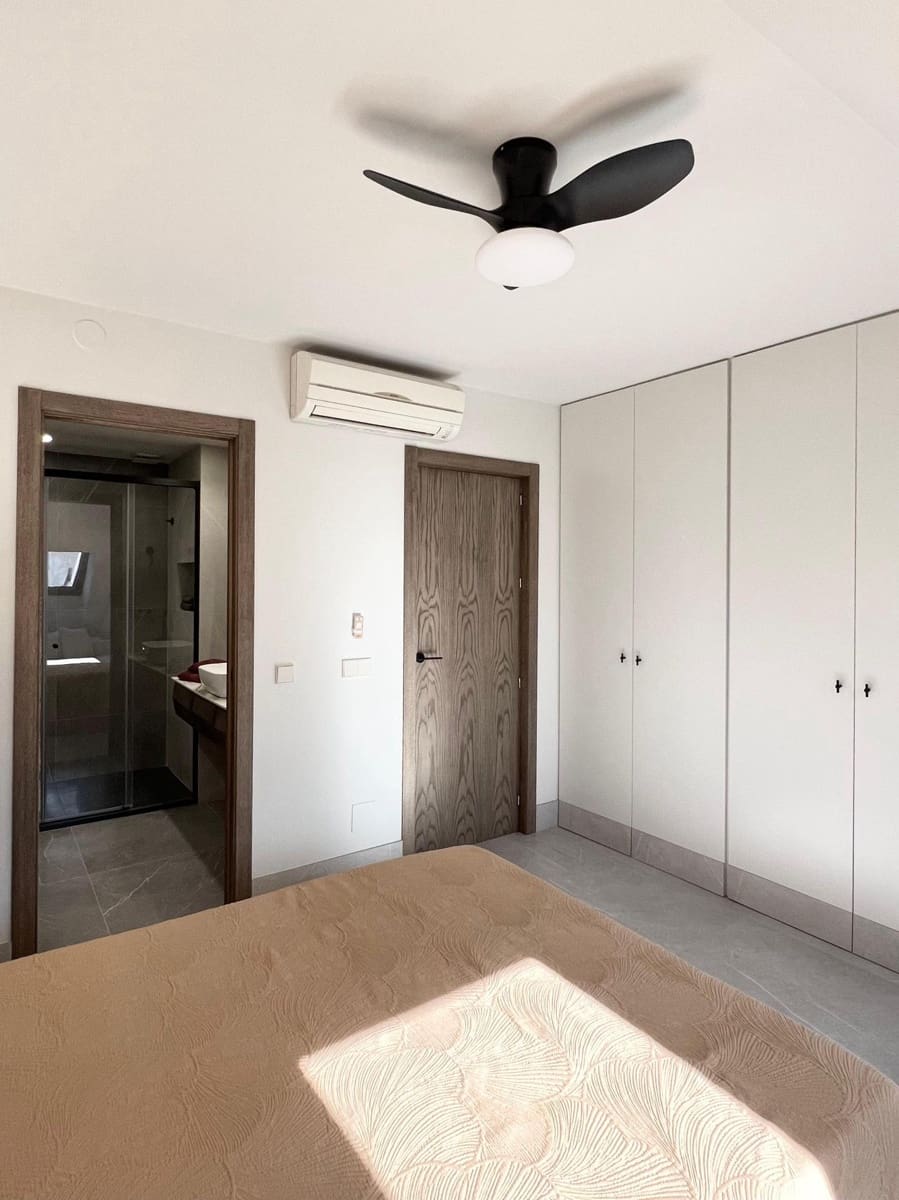 4 sypialnia Penthouse na sprzedaż w Fuengirola z basenem garażem - 1 065 000 € (Ref: 9449426)