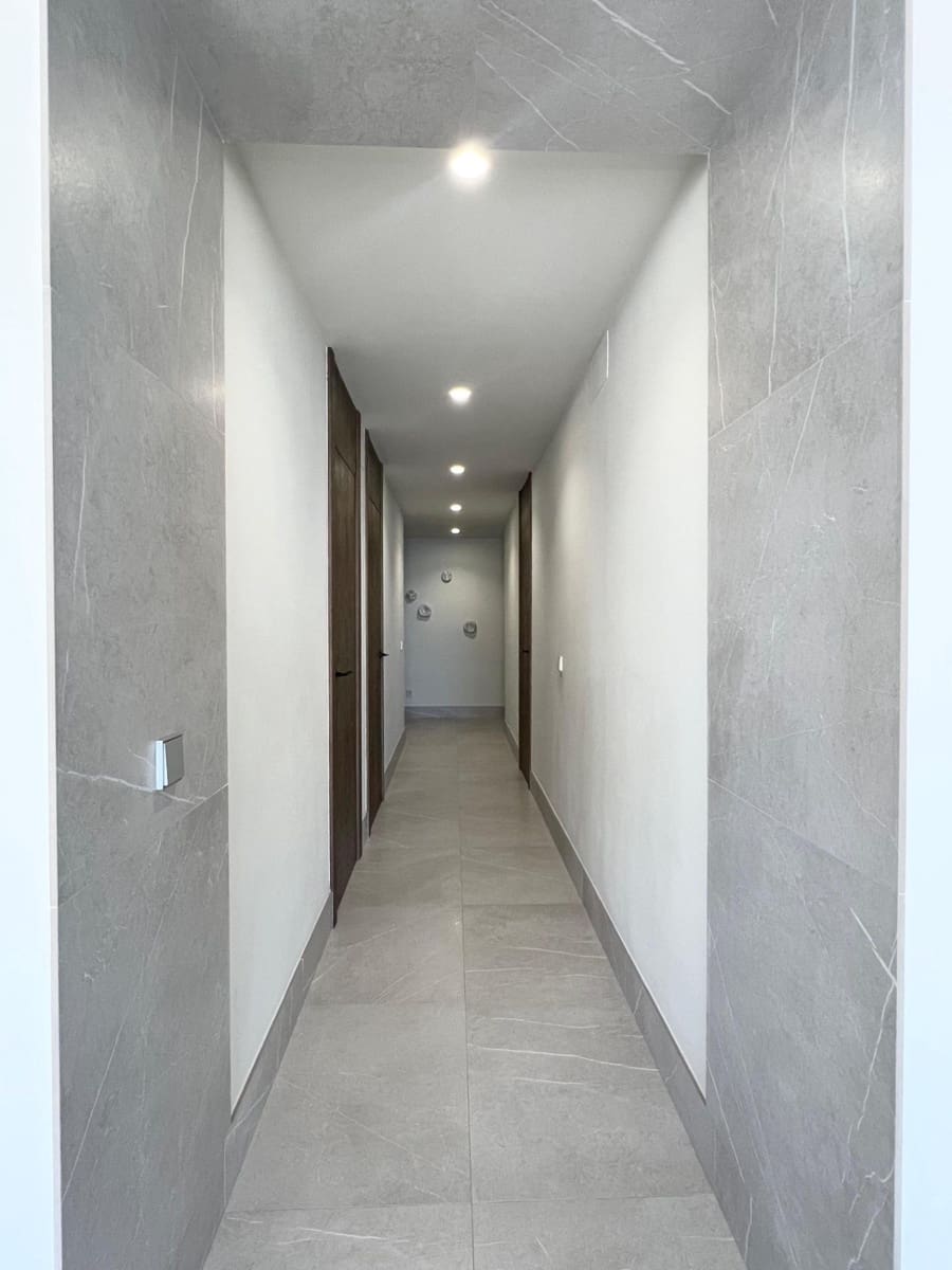 4 sypialnia Penthouse na sprzedaż w Fuengirola z basenem garażem - 1 065 000 € (Ref: 9449426)