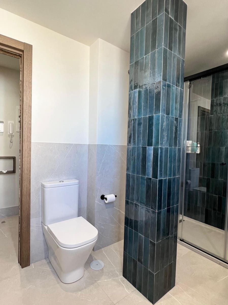 4 sypialnia Penthouse na sprzedaż w Fuengirola z basenem garażem - 1 065 000 € (Ref: 9449426)