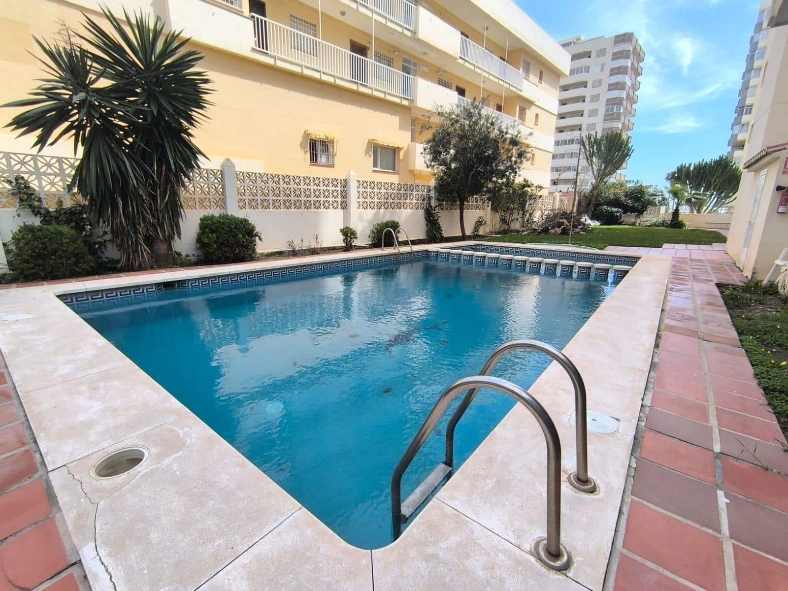 4 sypialnia Penthouse na sprzedaż w Fuengirola z basenem garażem - 1 065 000 € (Ref: 9449426)