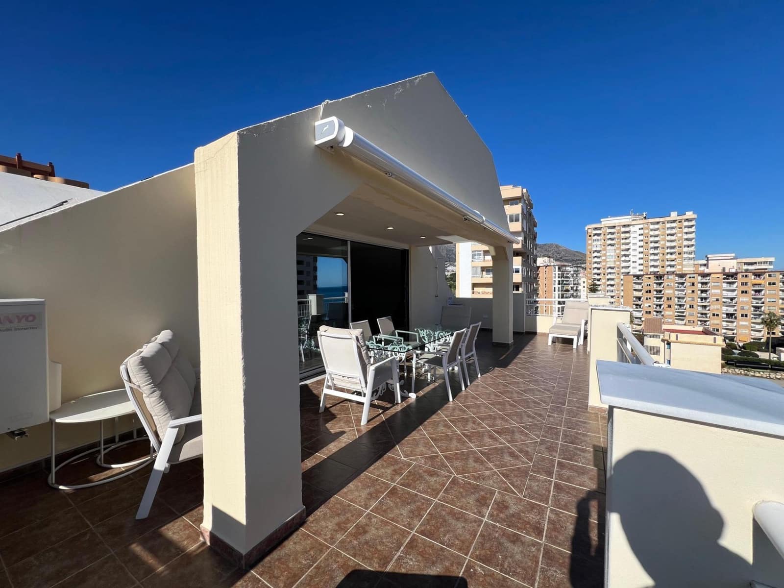 4 sypialnia Penthouse na sprzedaż w Fuengirola z basenem garażem - 1 065 000 € (Ref: 9449426)
