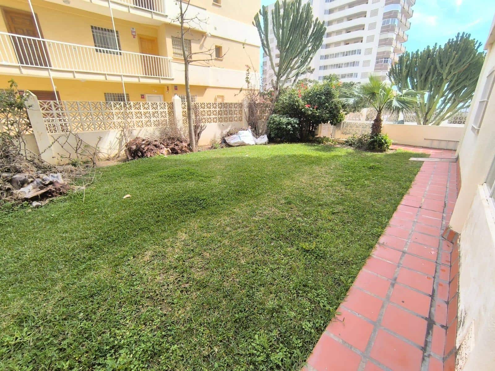 4 sypialnia Penthouse na sprzedaż w Fuengirola z basenem garażem - 1 065 000 € (Ref: 9449426)