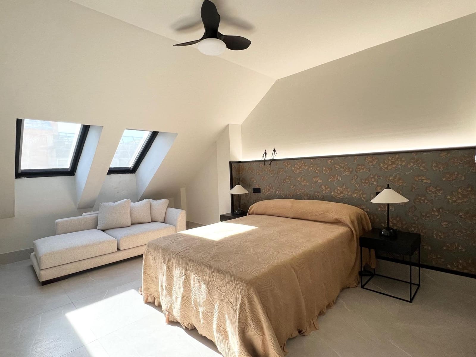 4 sypialnia Penthouse na sprzedaż w Fuengirola z basenem garażem - 1 065 000 € (Ref: 9449426)