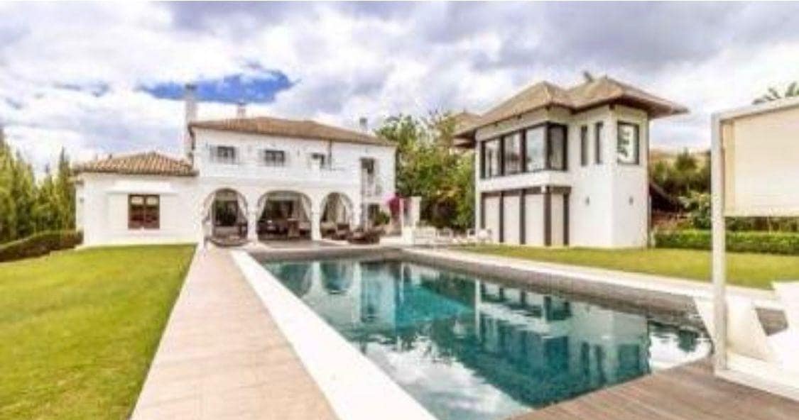 6 bedroom Villa for sale in Sotogrande with pool garage - € 2,695,000 (Ref: 9449428)