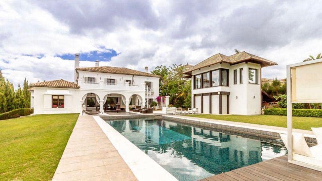 6 bedroom Villa for sale in Sotogrande with pool garage - € 2,695,000 (Ref: 9449428)