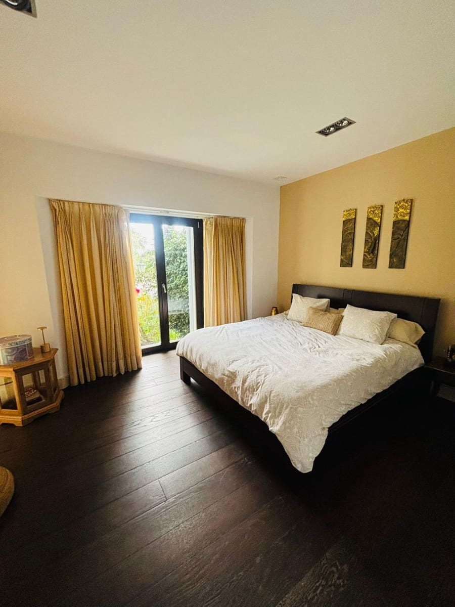 6 bedroom Villa for sale in Sotogrande with pool garage - € 2,695,000 (Ref: 9449428)