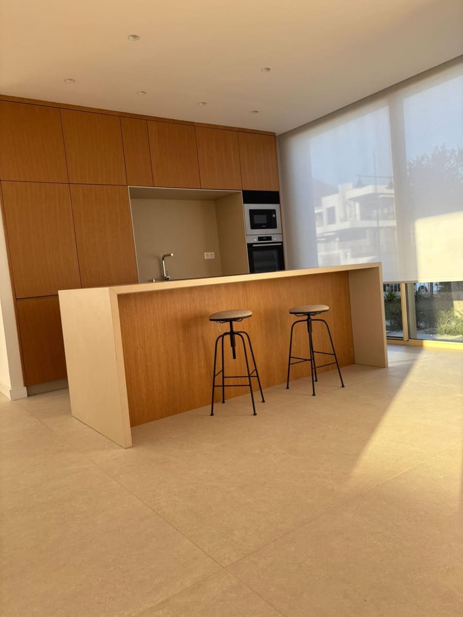 6 bedroom Villa for sale in Fuengirola with pool garage - € 2,580,000 (Ref: 9449429)