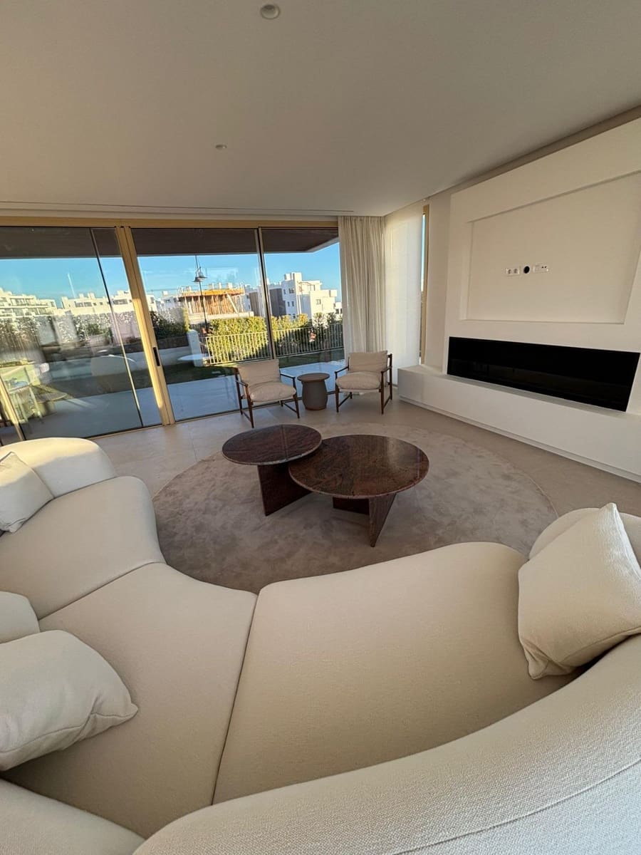 6 bedroom Villa for sale in Fuengirola with pool garage - € 2,580,000 (Ref: 9449429)