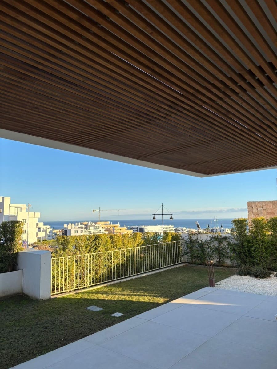 6 bedroom Villa for sale in Fuengirola with pool garage - € 2,580,000 (Ref: 9449429)