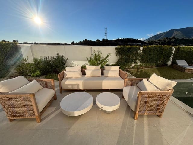 6 bedroom Villa for sale in El Higuerón, Fuengirola with pool garage - € 2,580,000 (Ref: 9449429)