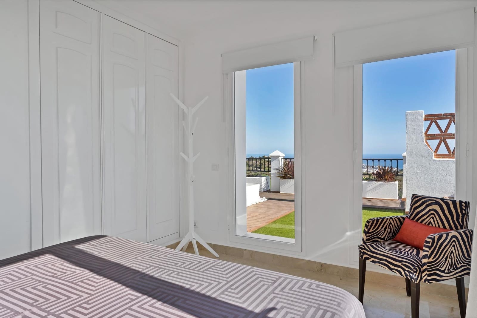 2 sovrum Takvåning till salu i Sitio de Calahonda med pool garage - 795 000 € (Ref: 9456383)