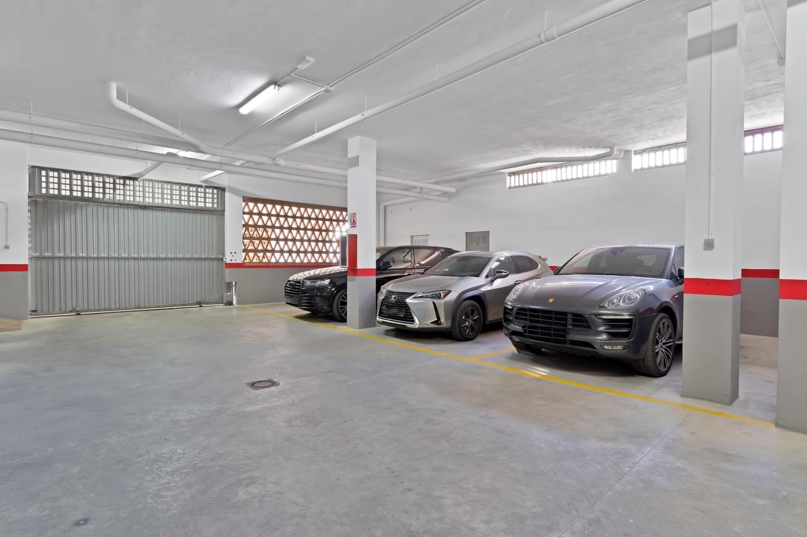 2 sovrum Takvåning till salu i Sitio de Calahonda med pool garage - 795 000 € (Ref: 9456383)