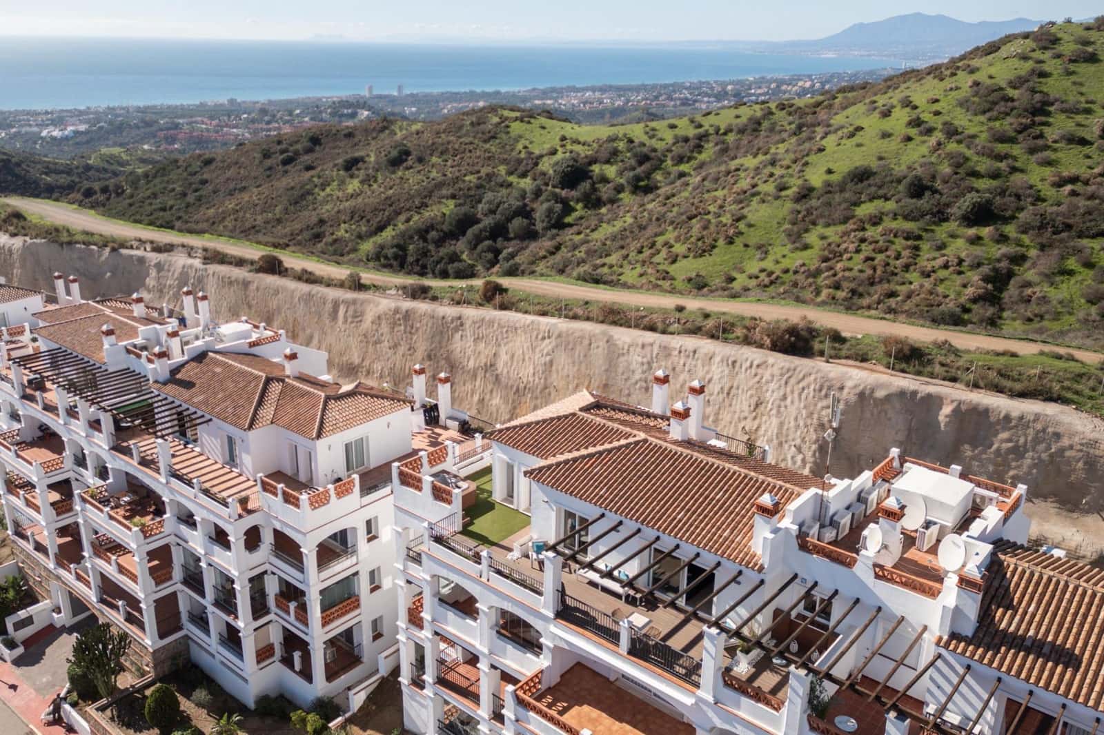 2 sovrum Takvåning till salu i Sitio de Calahonda med pool garage - 795 000 € (Ref: 9456383)