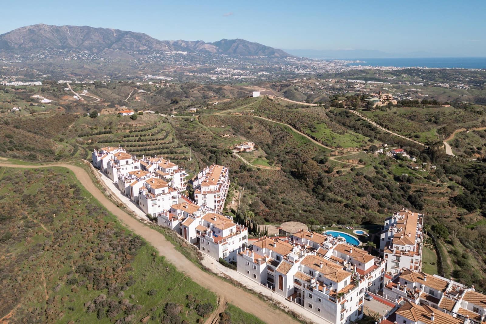 2 sovrum Takvåning till salu i Sitio de Calahonda med pool garage - 795 000 € (Ref: 9456383)