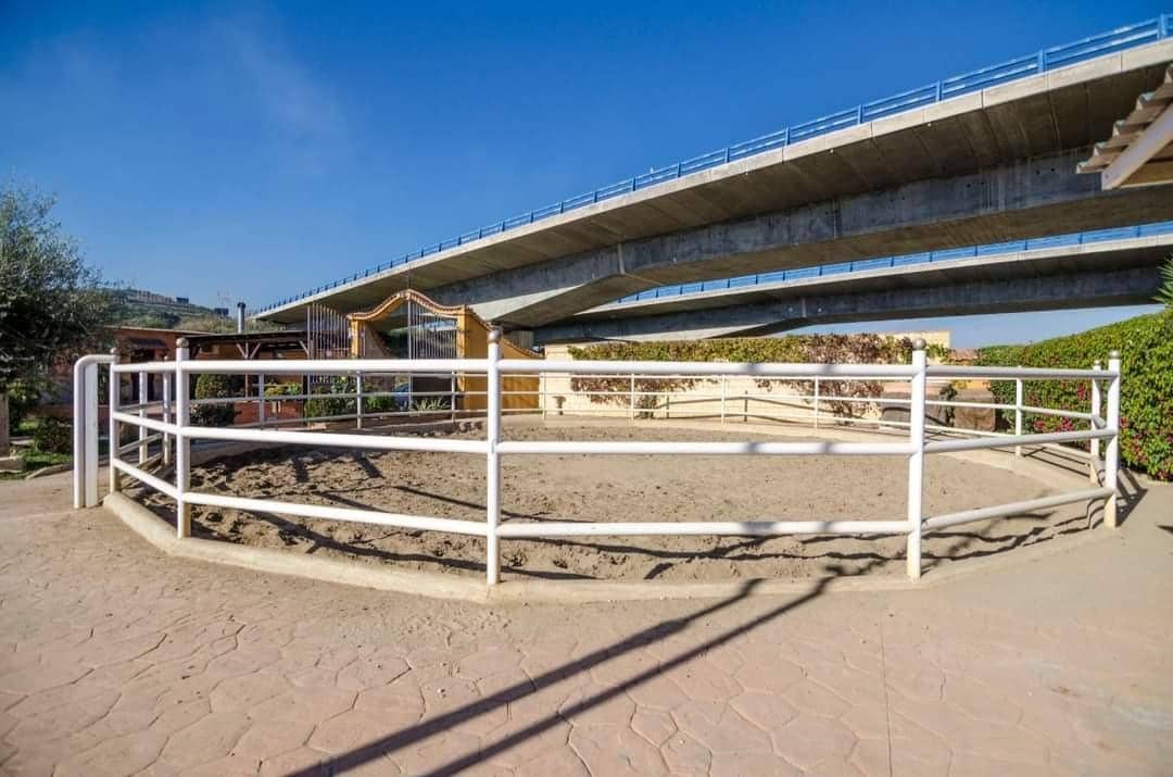 2 soverom Finca/Herregård til salgs i Entrerrios med garasje - € 510 900 (Ref: 9456389)