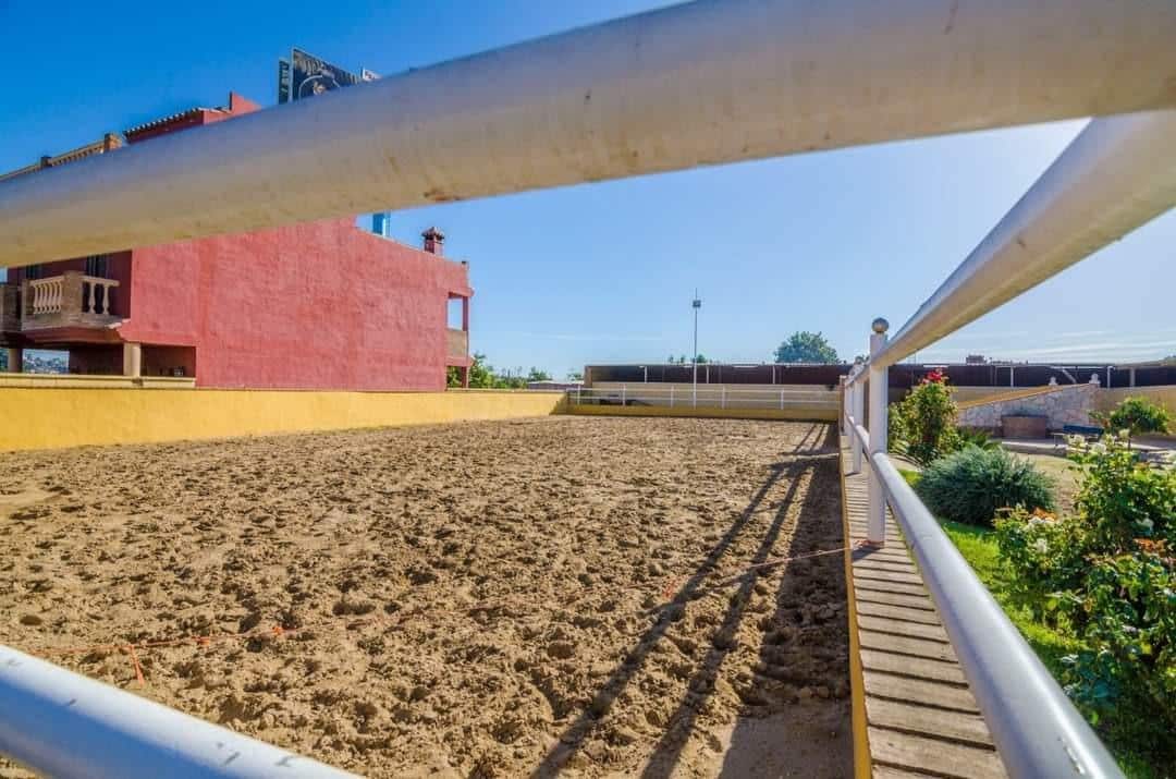 2 soverom Finca/Herregård til salgs i Entrerrios med garasje - € 510 900 (Ref: 9456389)