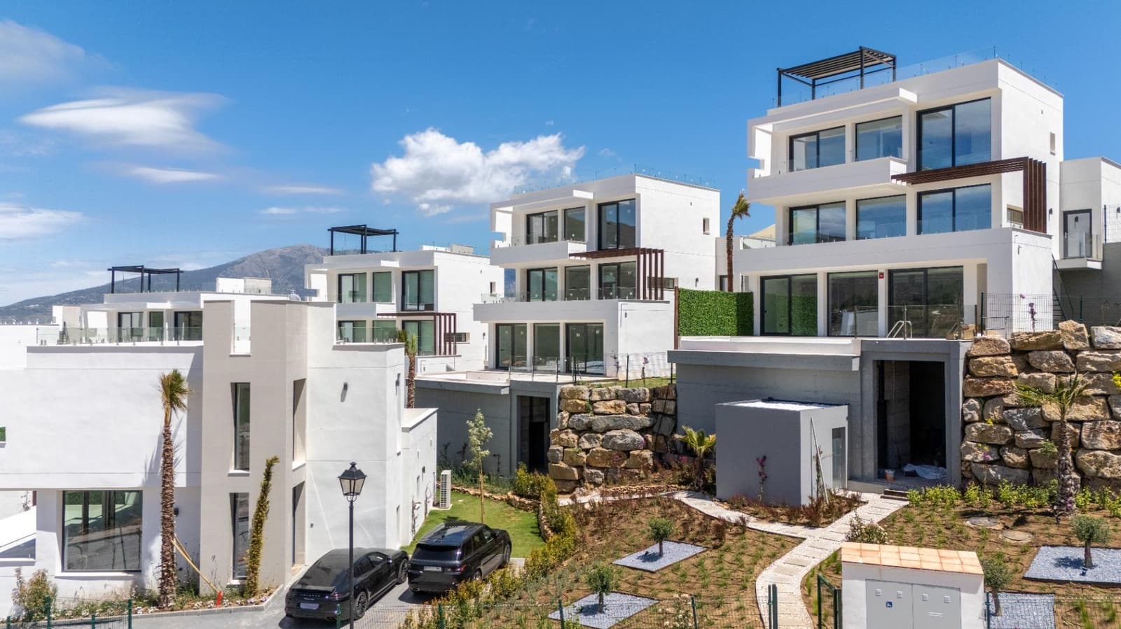 5 makuuhuone Huvila myytävänä paikassa La Cala de Mijas mukana uima-altaan 
autotalli - 1 150 000 € (Ref: 9456390)