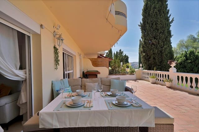 Piso de 4 habitaciones en Mijas Golf, Mijas en venta con piscina garaje - 369.000 € (Ref: 9456407)