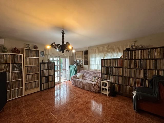 4 slaapkamer Halfvrijstaande villa te koop in Mijas Costa, Mijas - € 399.000 (Ref: 9456408)