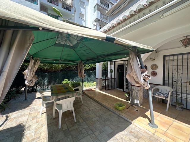4 slaapkamer Halfvrijstaande villa te koop in Mijas Costa, Mijas - € 399.000 (Ref: 9456408)