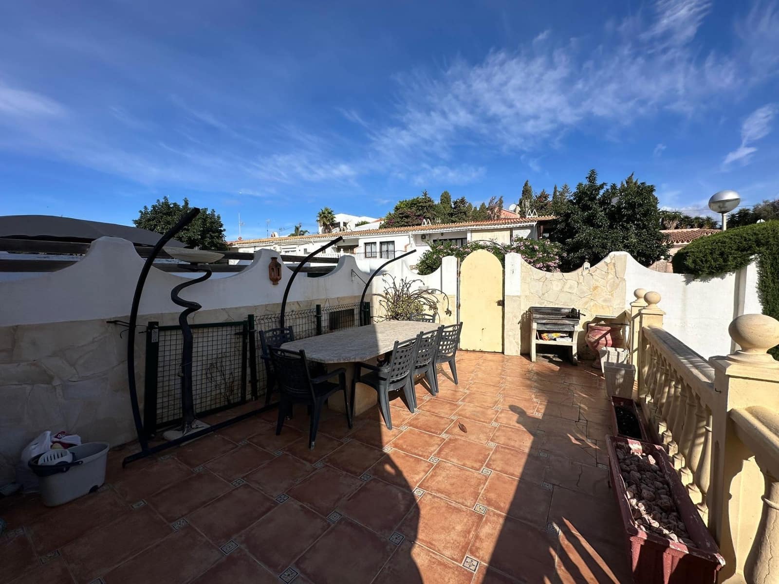 3 soverom Kjedet enebolig til salgs i Mijas med svømmebasseng - € 450 000 (Ref: 9456409)